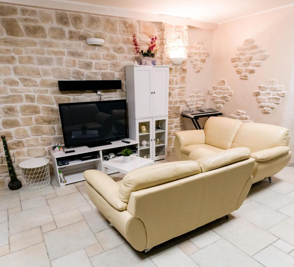 Villa Chanel Bellissima Villa Con Piscina Immersa Nella Valle D'Itria Ostuni Exterior foto